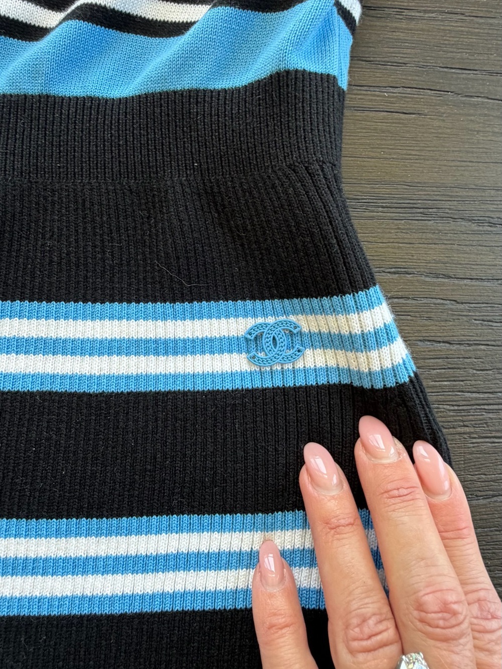 Authentic pre-fall 2024 CHANEL Blue, Black & White Striped Tube Knit Dress - Picture 2 of 11
